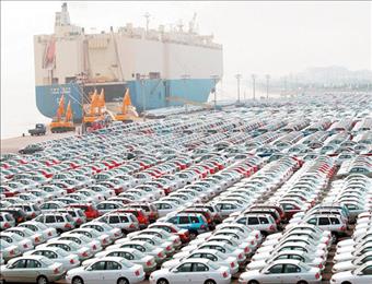 وزیر صمت: واردات خودرو با کندی مواجه نیست