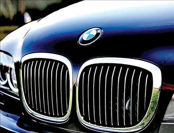 ضربه چین و جنگ به BMW
