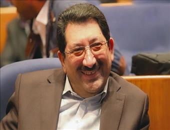 این هزار است و آن میلیون، آقای اتابک